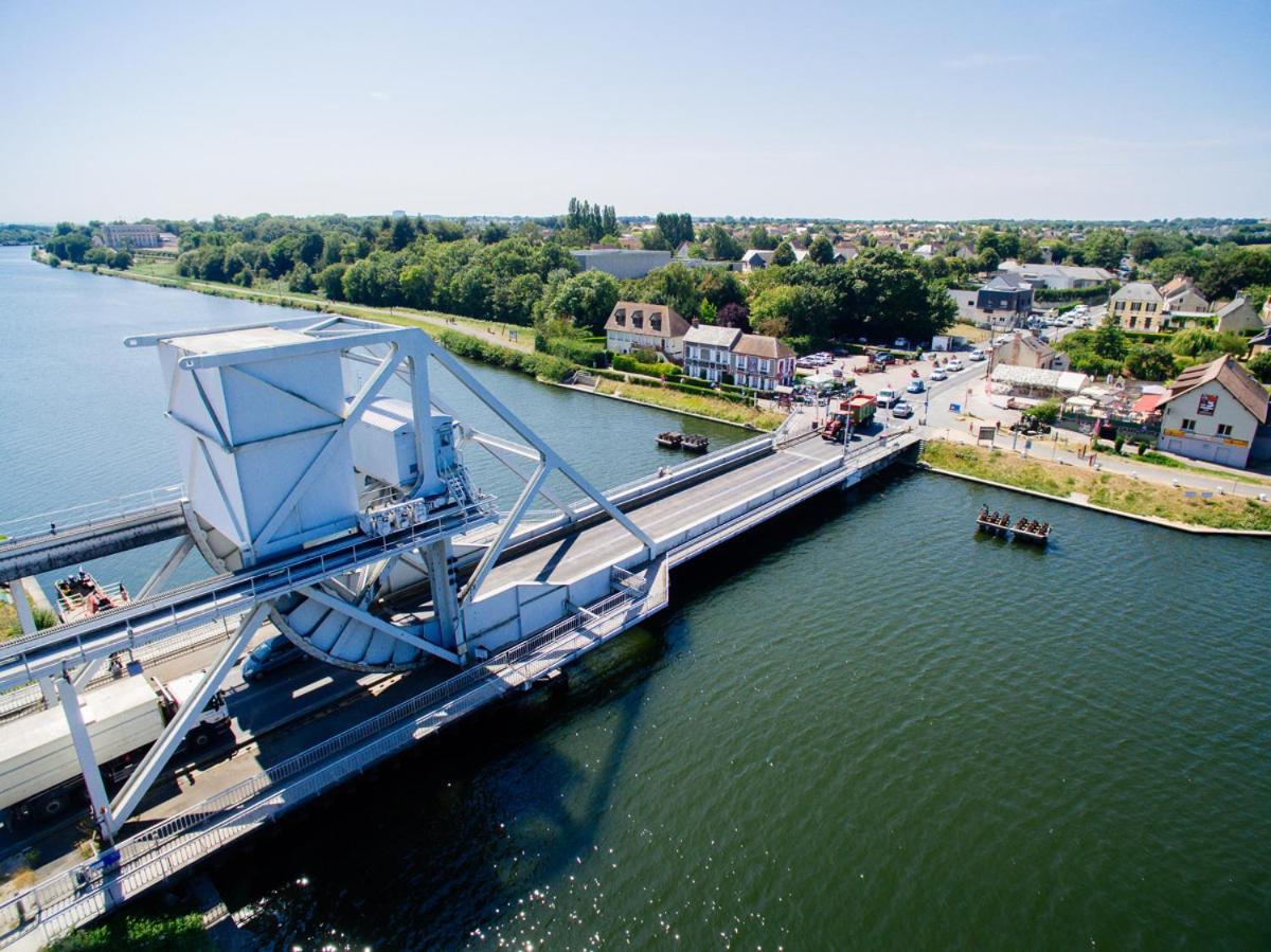 Maison Au Pegasus Bridge & Proche Plage 贝诺维尔 外观 照片